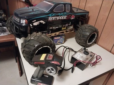 Monster Truck Redcat Rampage RC a gasolina Foto 1 de 3