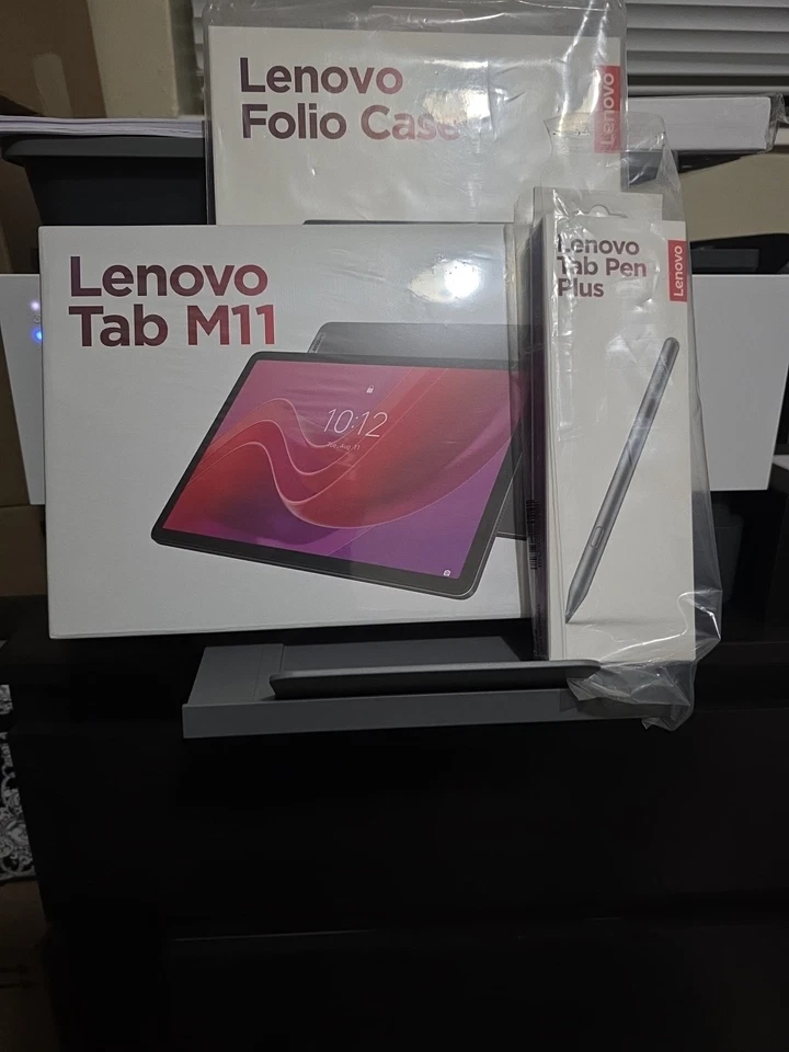 Tablet Lenovo - Tab M11 11" 64GB - Gris Tormenta + Estuche Folio y Pluma Plus - Paquete Foto 1 de 1