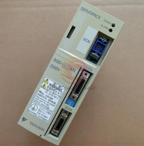 ONE Used SGD-01AN Servo Drivers #W4 - Picture 1 of 4