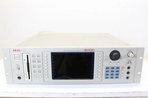 Akai S5000 Sampler With owners manuals - Picture 1 of 9