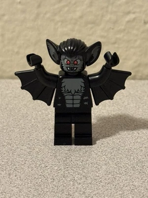 LEGO Halloween Vampire Bat Minifigure col 123 CMF Series 8   EXCELLENT - Image 1 of 4