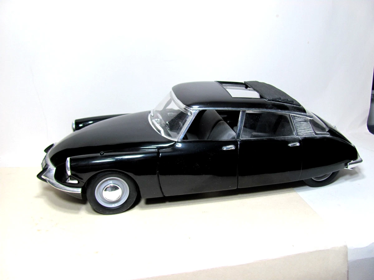 PEUGEOT SOLiDO S 1/18 CITROËN SPORT 2004 PEUGEOT SOLiDO S 1/18