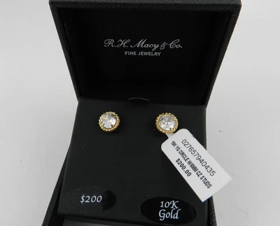 Aretes MACY'S de circonitas cúbicas (6 mm) en oro amarillo de 10 k Foto 1 de 4