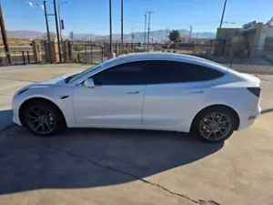 2020 Tesla Model 3 Standard Range - Picture 1 of 11