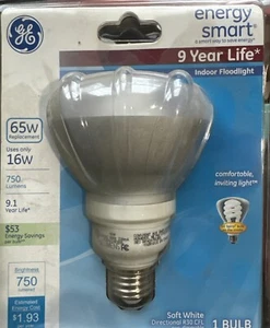 GE Indoor Floodlight Model 47478. NEW SEALED PACKAGE. 750 lumens/15-65 Watt. NEW - Picture 1 of 1
