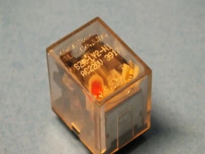 GOLD STAR       LG	SZR-LY2-N1 	AC220 V AC  RELAY - Picture 1 of 4