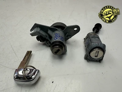AUDI A8 A8L S8 2011-2018 - Cilindros de bloqueo de puerta y tapa del maletero con llave OEM Foto 1 de 4