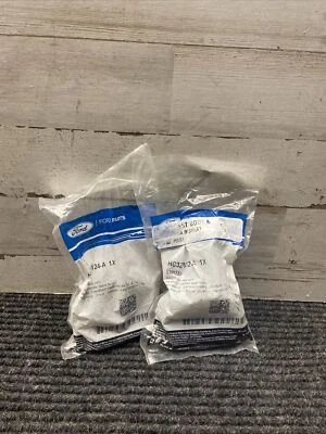 X2 FORD OEM 17-18 F-350 Super Duty 6.7L-V8-Radiator Lower Insulator HC3Z8124A - Image 1 of 4