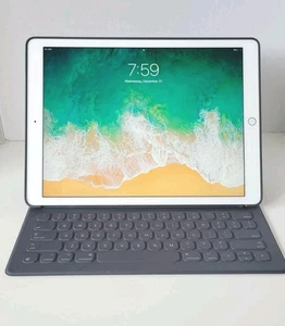 Teclado Apple iPad Pro 1ª Generación 12.9" Wi-Fi + Celular 256GB BT DORADO ML3Z2LL/A - Imagen 1 de 16