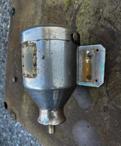 Vintage Conoco PAX SOAP SAVER Depression Era Wall Mount w/View Portal dispenser Cover