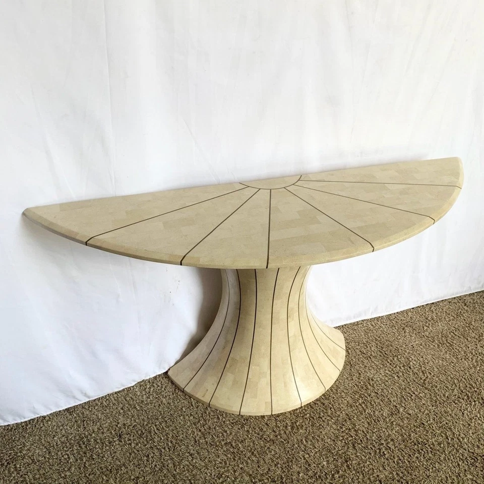 Consola posmoderna estilo Maitland Smith Demi-lune con incrustación de latón Foto 1 de 1