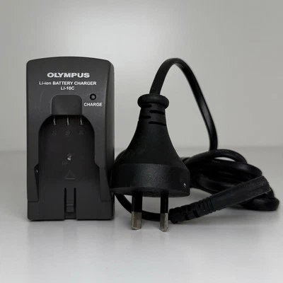Cargador de batería Olympus LI-10C Li-ion genuino 4,2 V 700 mA con cable de alimentación AU Foto 1 de 4