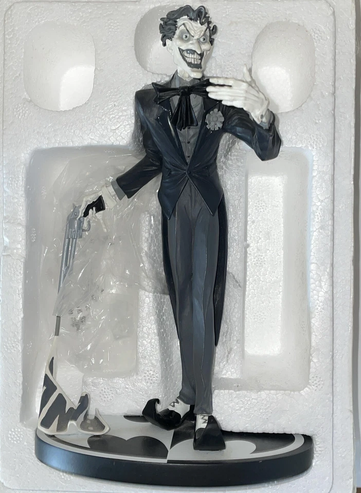DC Direct: The Joker Black & White Statue edição limitada #4573/5500 com caixa - Imagem 1 de 4