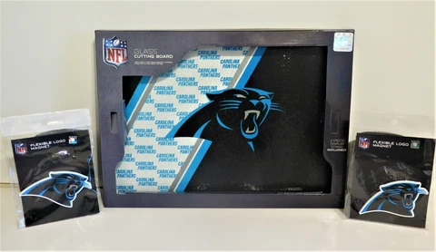 CAROLINA PANTHERS TEMPERED GLASS CUTTING BOARD & TWO FLEXIBLE MAGNETS Cover