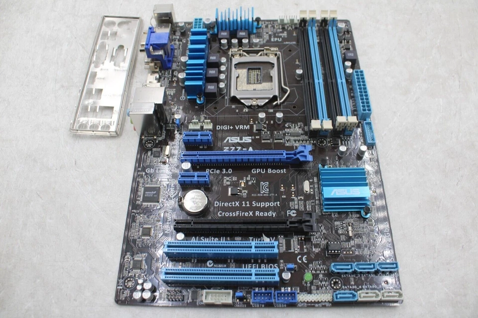 Carte mère ASUS Z77-A LGA 1155 Intel Z77 Chipset DDR3 ATX d'occasion - Photo 1/1