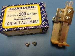 (1) 200-1 Guardian 200-1-8 Contact Switch Assembly Relay AC or DC SPDT 8 AMP 8A - Picture 1 of 4