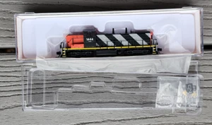 RAPIDO 1/160 N SCALE CN STRIPE GMD-1A LOCOMOTIVE RD# 1444 DCC / SOUND 070542 F/S - Bild 1 von 12