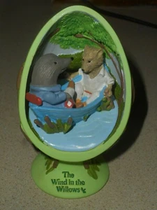 The Wind in the Willows ON THE RIVER Anthropomorphic EGG Sculpture E.H. Shephard - Picture 1 of 12