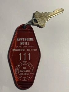 Llavero para habitación de hotel Hawthorne Motel con llave Hawthorne Nevada #111 RARO - Imagen 1 de 2
