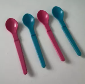 Four Tupperware Hang on Spoons 5.5" Hard to Find Set 2 Each Pink Blue New - Picture 1 of 3