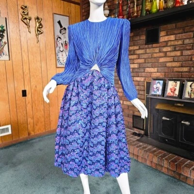 Vestido de Noche Formal Vintage Años 80 Plisado Maximalista Lentejuelas Violetas Fortuny Plisado M Foto 1 de 4