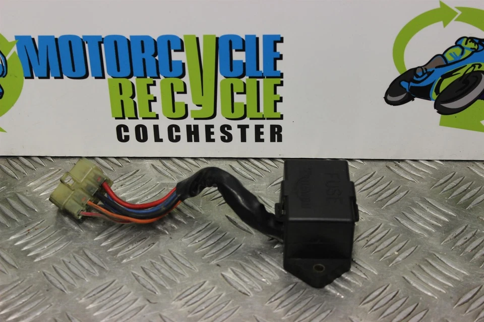 Caja de fusibles Triumph Adventurer 900 1996 a 2001 B100 Foto 1 de 4