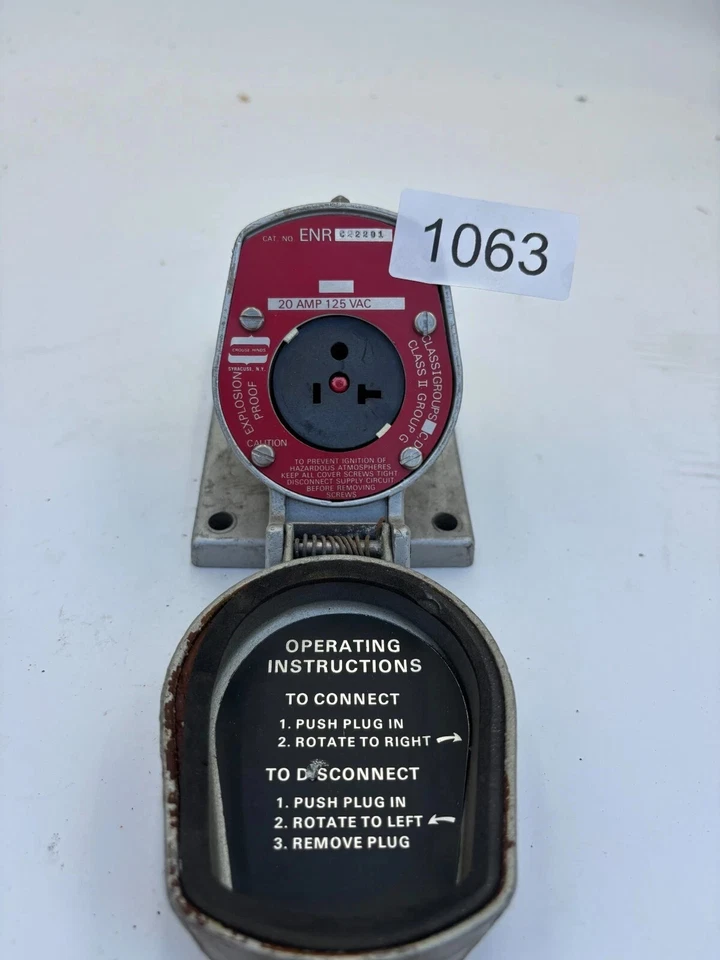 Receptáculo Crouse-Hinds ENRC22201 à prova de explosão 20A 125V - Imagem 1 de 4