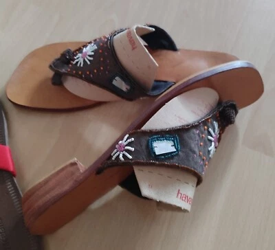 Bestickte Zehentrenner mit Holzsohle, Gr. 41 - Bild 1 von 3