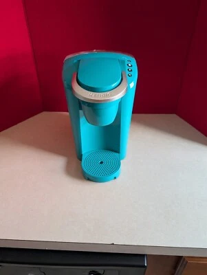 Keurig K-Compact Single-Serve K-Cup Pod Kaffeemaschine Türkis - Bild 1 von 4