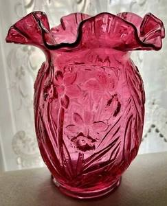 Fenton Glass Cranberry Daffodils Ruffled Vase 8" Tall - Picture 1 of 6