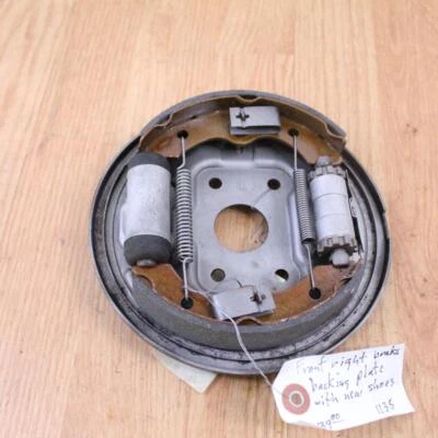 1984 HONDA TRX 200 Front Right Brake Plate Panel Cylinder Assy & New Brake Shoes - Image 1 of 4