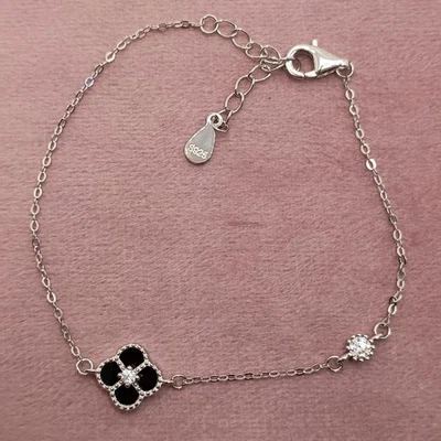 Brazalete de trébol negro de plata de ley 925 delicado corte redondo circonita cúbica Foto 1 de 4