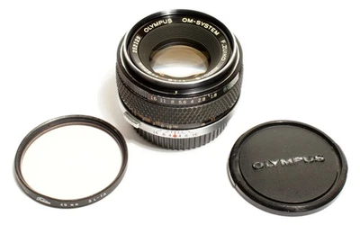 Olympus Om System F Zuiko Auto S Chrome Nose F1.8/ 50mm Lens + Caps. - Image 1 of 4