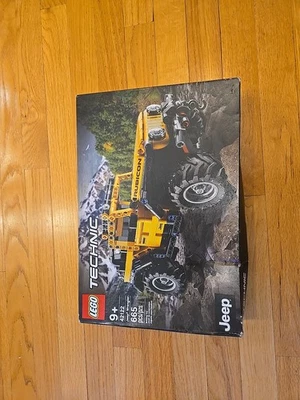 LEGO TECHNIC Jeep Wrangler 42122 New Sealed - Image 1 of 3