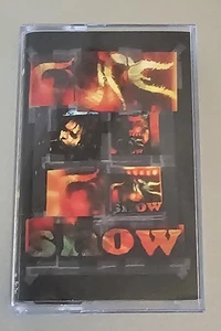 The Cure Show Cassette 1993 Elektra Fiction 9 61551-4 - Picture 1 of 8