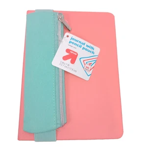 Nuevo diario Up & Up con bolsa para lápiz coral y como nuevo cuaderno de 96 páginas de 5" x 7" - Imagen 1 de 6