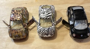 Kinsmart 1/32 Volkswagen New Beetle Zebra And Leopard Print & Blak Pushback Cars - Picture 1 of 10