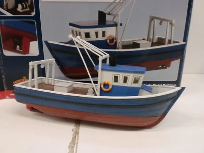 SCENECRAFT - FISHING BOAT - SCALA OO - Immagine 1 di 2