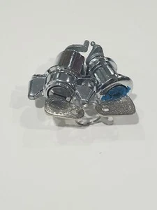 LLAVIN DE PUERTA Y MALETERO Moskvitch 2140 - Imagen 1 de 3