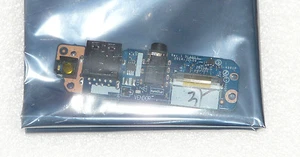 NEU ORIGINAL DELL LATITUDE E7450 BETRIEBSSCHALTER USB AUDIO PORT SCHALTUNGSPLATINE 110 STUNDEN - Bild 1 von 1