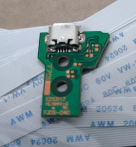 PS4 Controller USB-Port Ladebuchse Board Platine DS4 Port JDS-040 JDM-040 - Bild 1 von 2