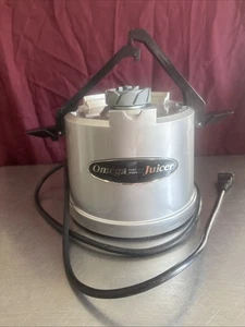 Motor exprimidor Omega BMJ330 usado solamente - base inferior astillada - Imagen 1 de 4