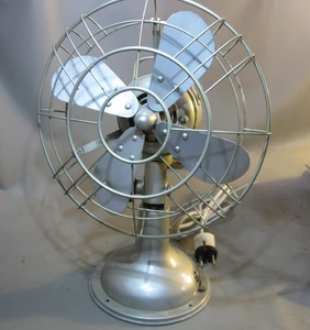 Alter Linke Berlin Tischventilator Grau Industrie Design 40er Jahre. mit Schwenk - Picture 1 of 9