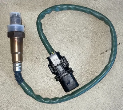 Bosch Front Oxygen Sensor - 17016 / 003-542-70-18 - For MBZ E350, GL450 & More - Image 1 of 4