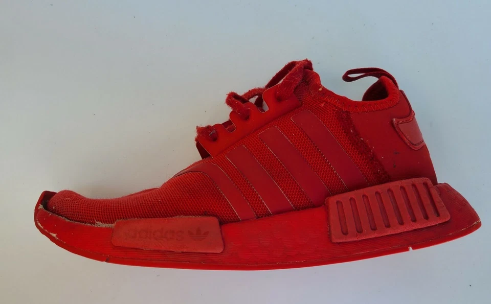 ADIDAS NMD_R1 C PREESCOLAR FX7164-ROJO ESCARLATA TALLA 1,5 US / 33 EUR Foto 1 de 4