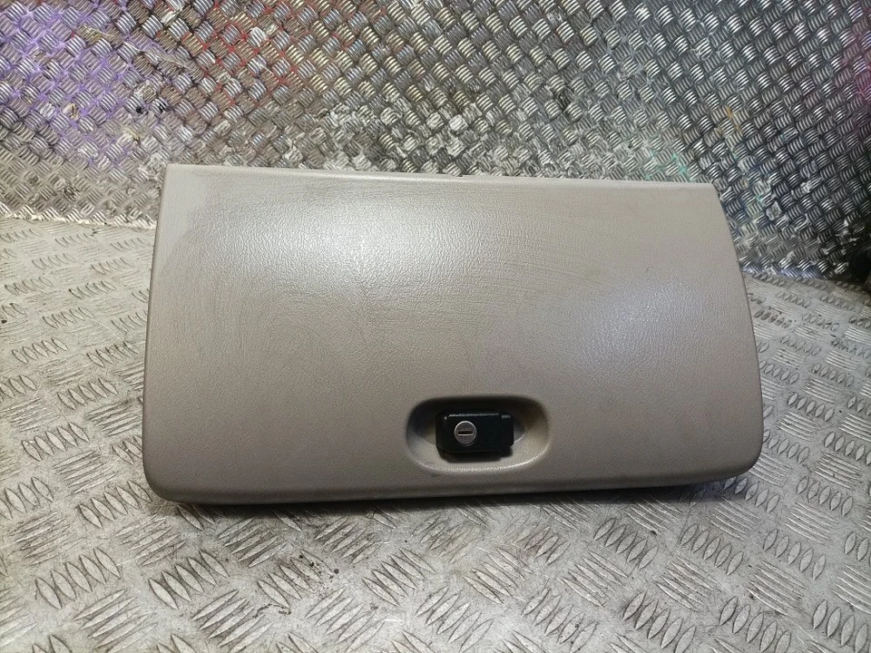 ROVER 200 CABRIOLET 1996-1999 GLOVEBOX COMPARTMENT  - Image 1 of 4