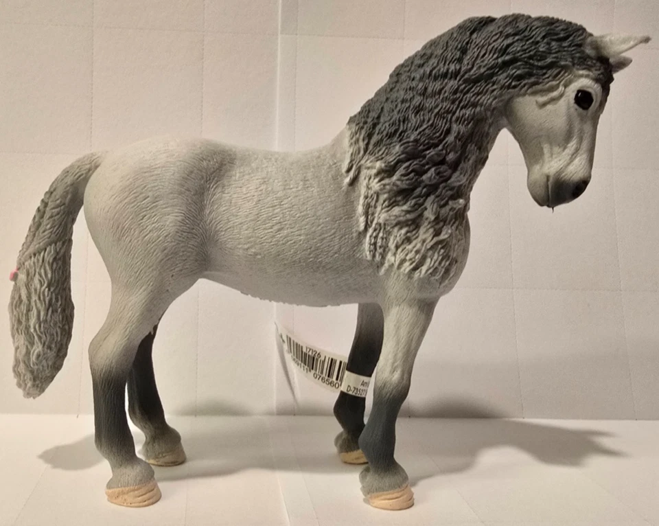 Schleich 2025 Horse Club - Pura Raza Espanola Stute -NEU- mit Fähnchen 17126