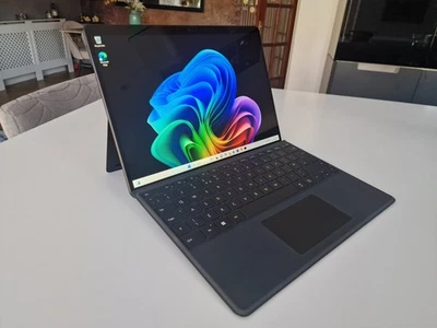 Microsoft Surface Pro X  13" SQ1, 16GB, 256GB, LTE/WiFi With Keyboard  - Image 1 of 4