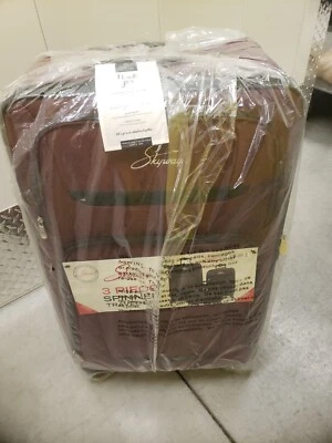 Juego de Equipaje Skyway, 3 Piezas Nuevo en Plástico Foto 1 de 4