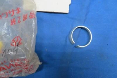 Nuevo de Lote Antiguo Kawasaki # 18070-004 INSERTAR TUBO EXH HLDR G3TR G3SS 1969-1974 K1733 Foto 1 de 4